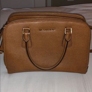 Authentic Michael Kors Reese Large Satchel